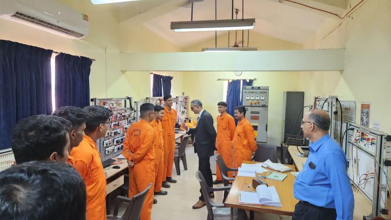 A Motivational Interaction with Future Maritime Professionals
